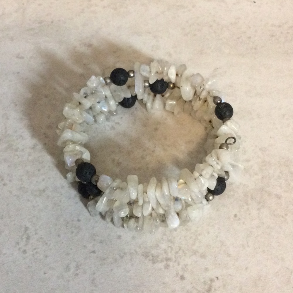 Puka shell and black bead boho stretch wrap bracelet